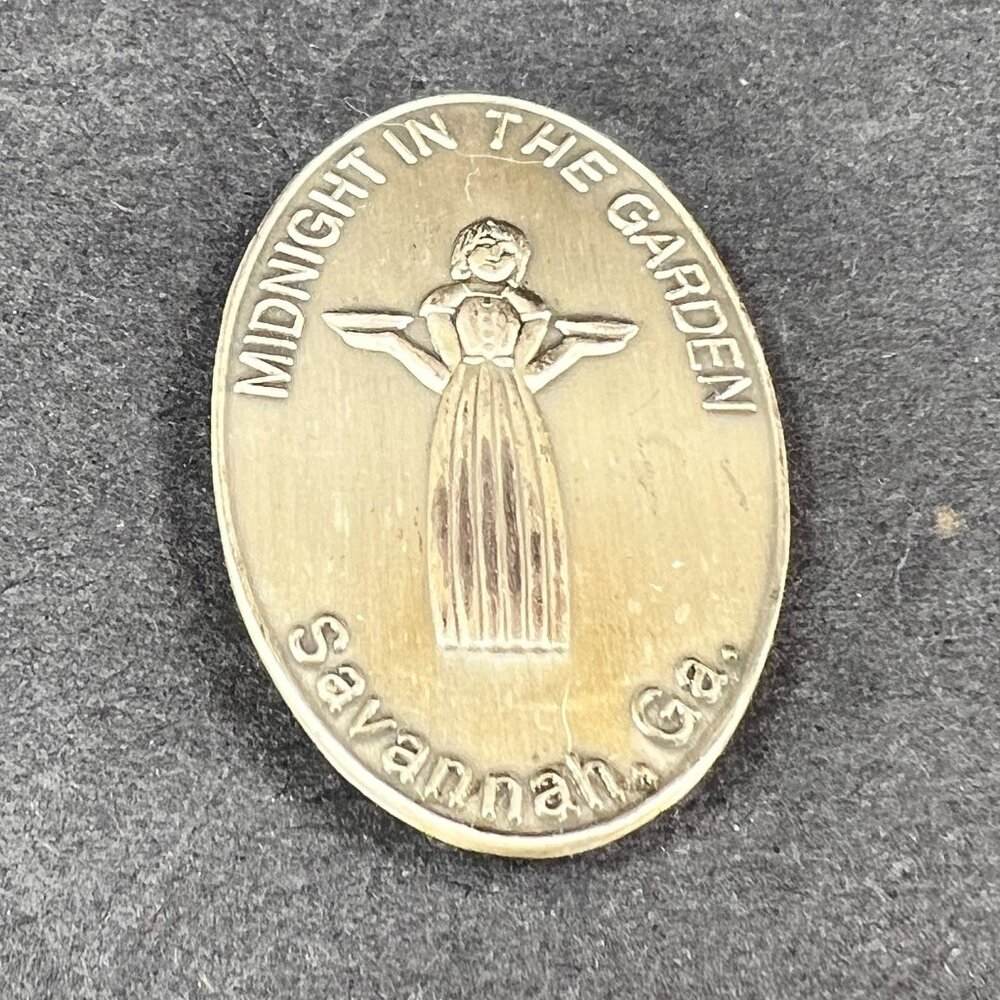 Midnight in The Garden Fridge Magnet Savannah Ga Metal Souvenir Vacation Travel - Picture 4 of 10